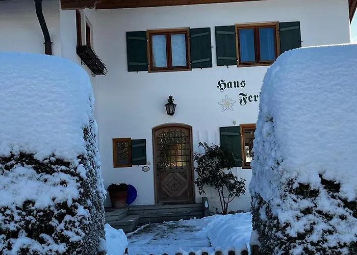 Haus Ferienglueck 아파트 *